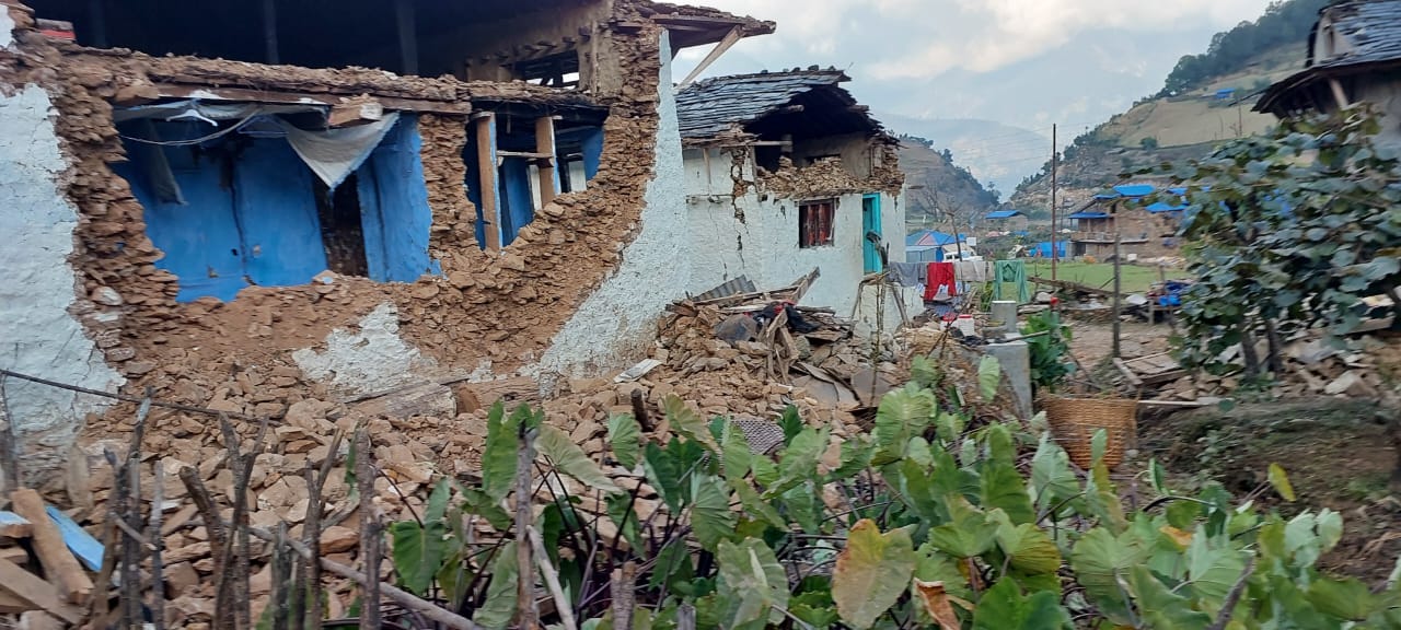 पश्चिम नेपालका भुकम्पको त्रास यथावतैः ४ दिनमा ४३९ पटक परकम्प